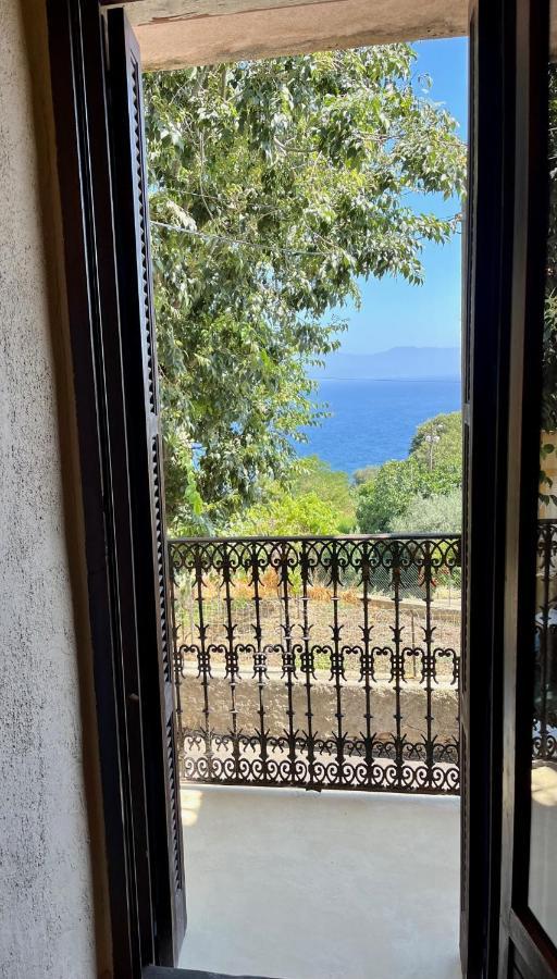Charmant Duplex Au Coeur De Cargese Vue Mer Buitenkant foto